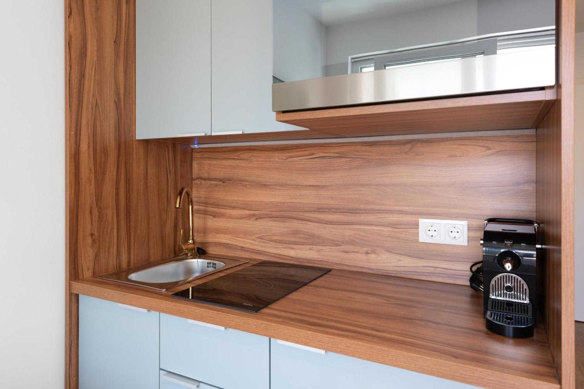 Schickes All-Inklusive Apartmentzimmer By Resida Asset Gmbh Brunn am Gebirge Exteriör bild